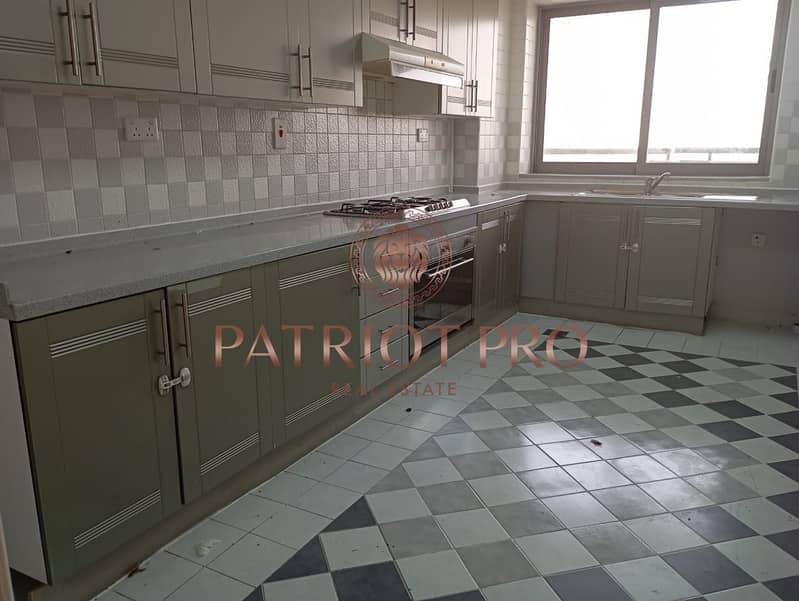 Spacious 2 BR Apartment in Barsha Heights - Image 17
