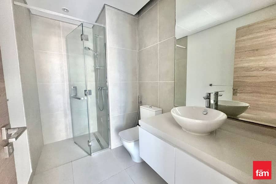 Multiple Options | Water View | Multiple Cheque - Image 10