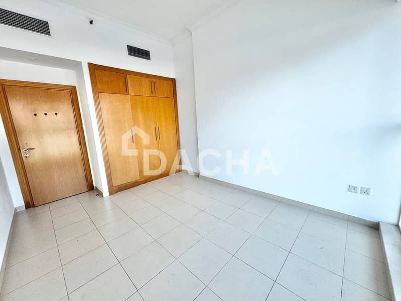 Available | Unfurnished | Canal/Burj Khalifa View - Image 11