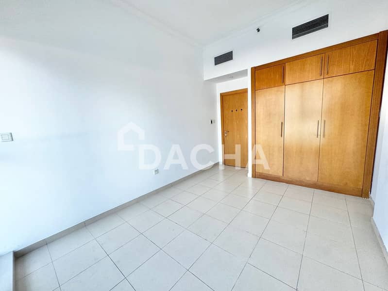 Available | Unfurnished | Canal/Burj Khalifa View - Image 12