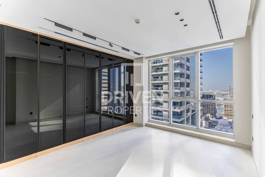 Fully Renovated | Amazing Marina View | Big Layout - Image 6