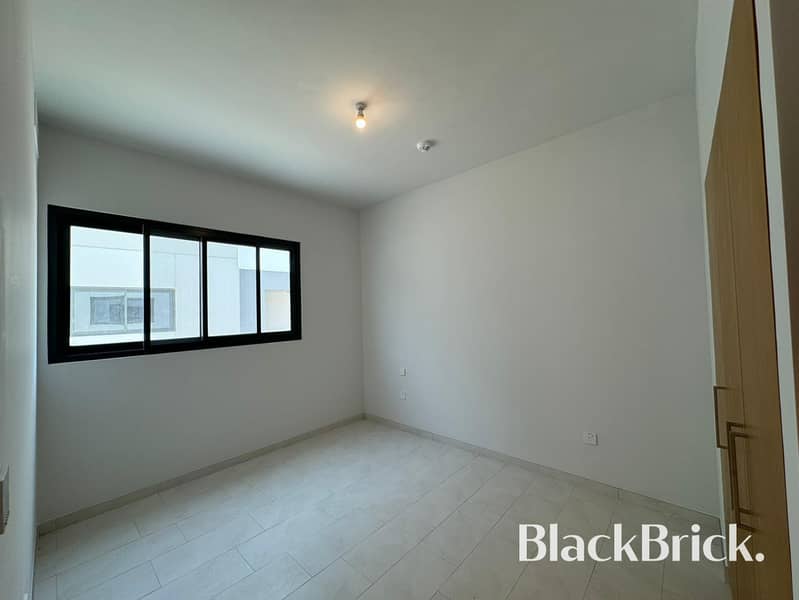 Poolside Family Home | Premium amenities - Image 8