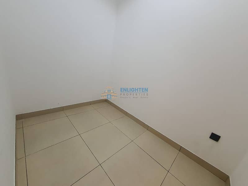 Un-furnished 1BR+Study | Mid floor | Ready To Move - Image 6