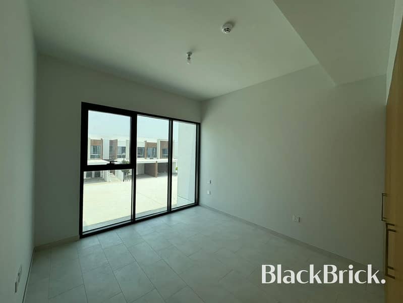 Poolside Family Home | Premium amenities - Image 23