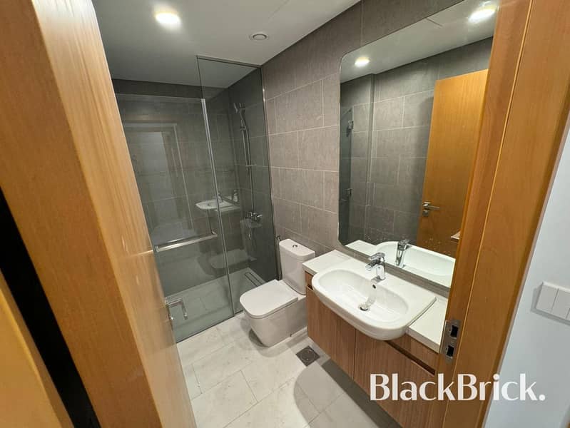 Poolside Family Home | Premium amenities - Image 33