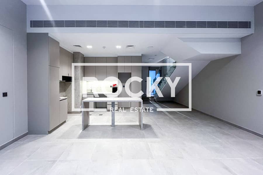 Spacious 3BR Plus Maids Room | Ideal Location