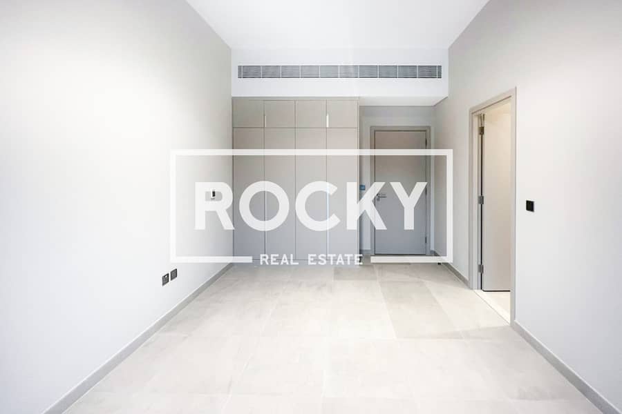 Spacious 3BR Plus Maids Room | Ideal Location