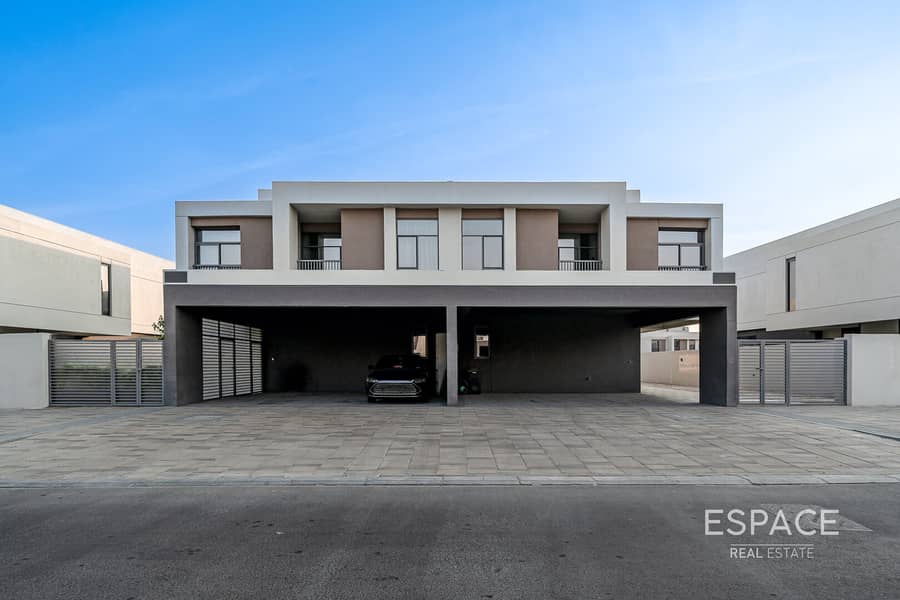 Vastu | Vacant | Landscaped | Furnished