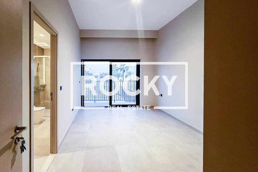 Spacious 3BR Plus Maids Room | Ideal Location - Image 9