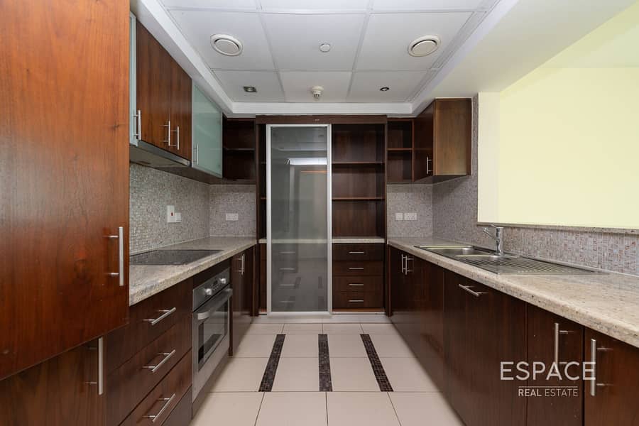 Water Level | Spacious 1BR | Chiller Free