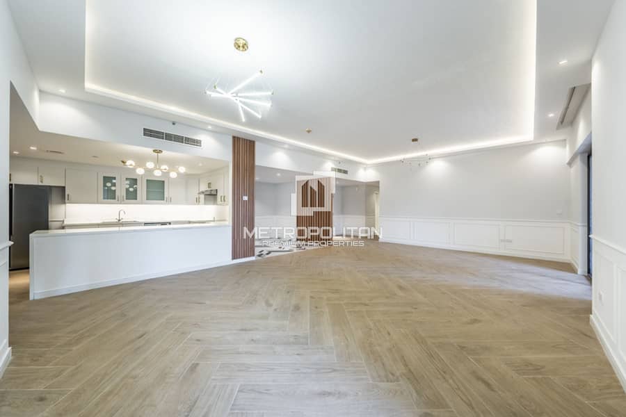 Marina Skyline View | Upgraded | Spacious Layout