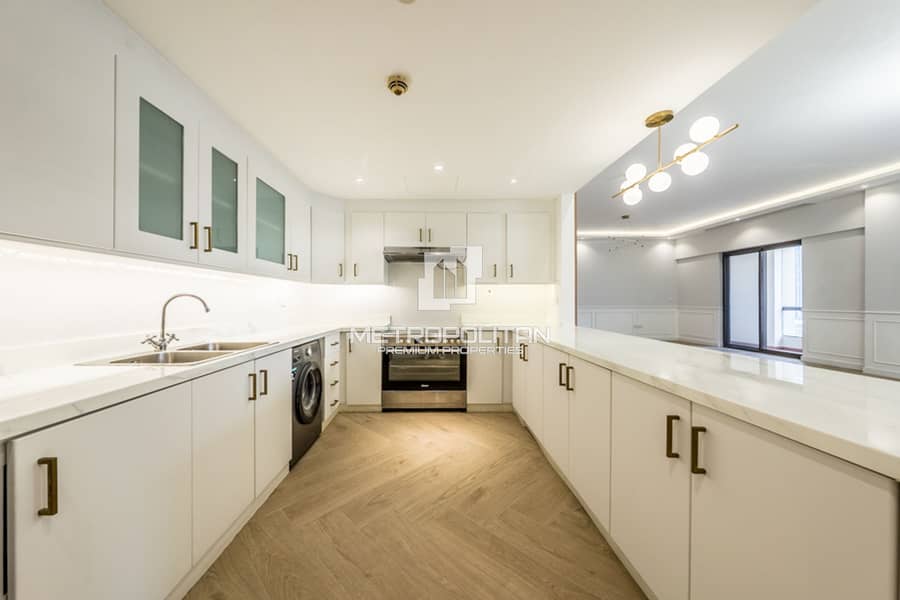 Marina Skyline View | Upgraded | Spacious Layout - Image 13