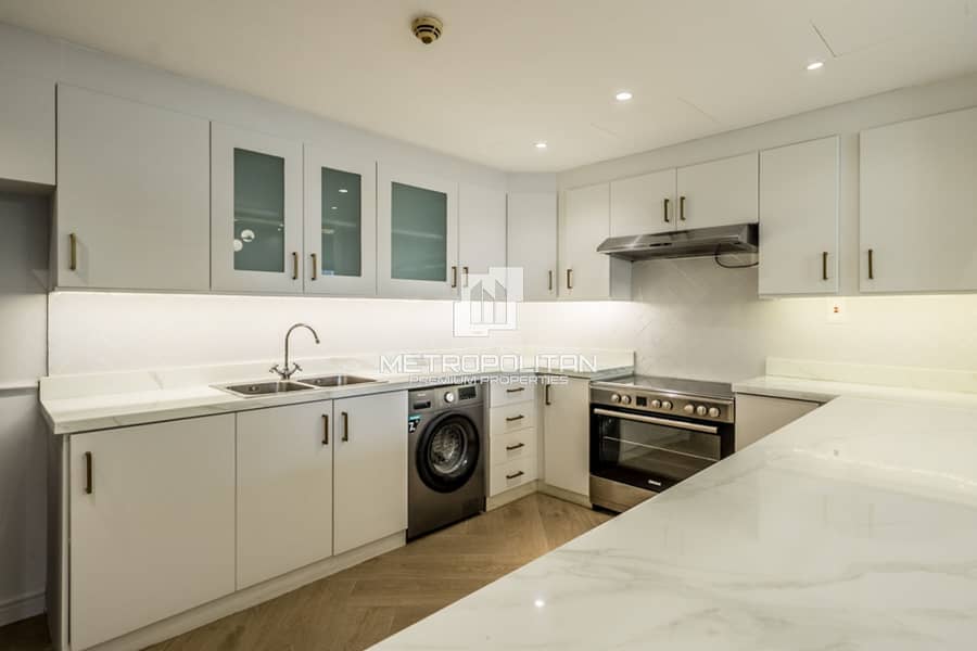 Marina Skyline View | Upgraded | Spacious Layout - Image 15