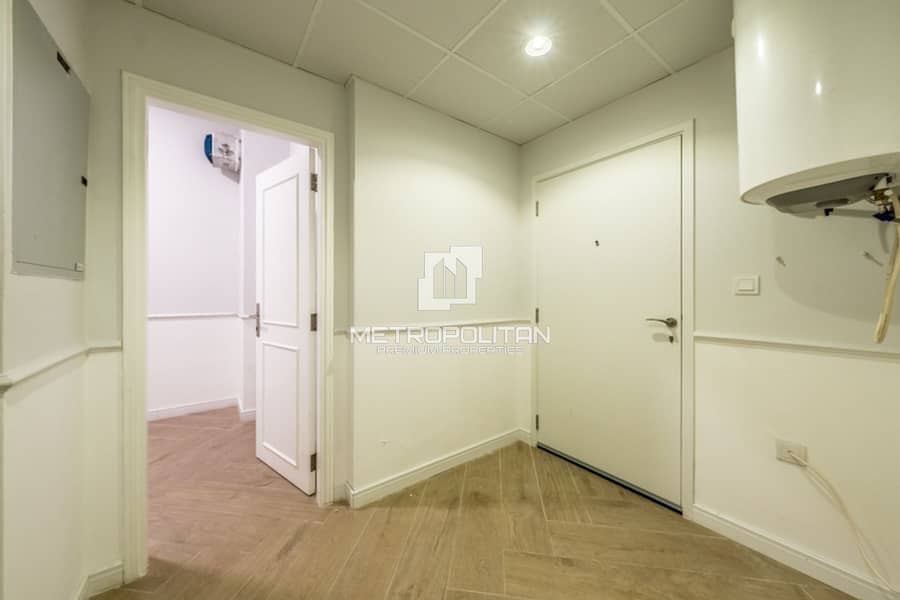 Marina Skyline View | Upgraded | Spacious Layout - Image 17