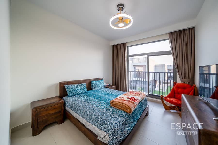 Vastu | Vacant | Landscaped | Furnished