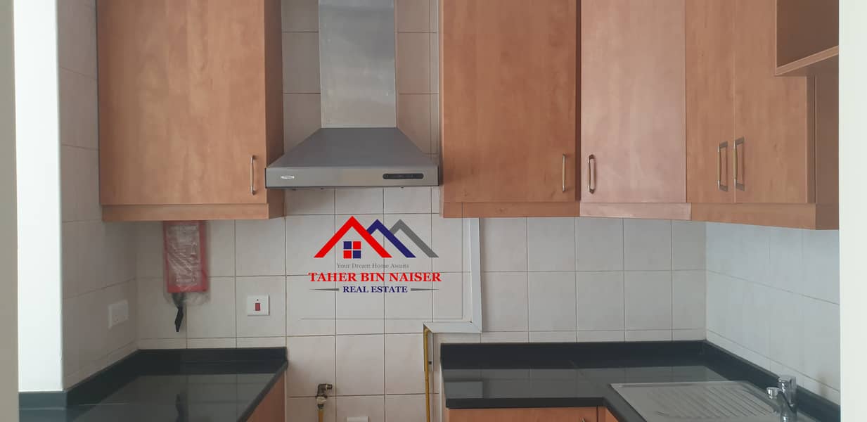 NEXT TO METRO L SHA PE BALCONY STUDIO FLAT FOR SALE - Image 7