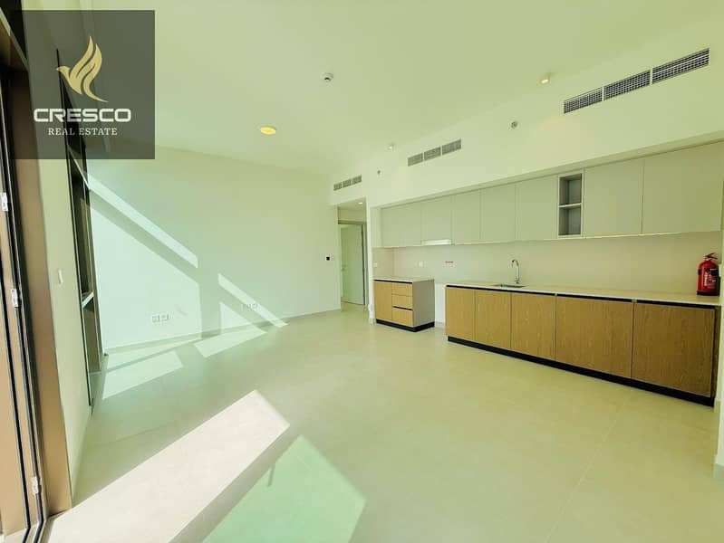 Luxurious | Waterfront Living | Prime Location