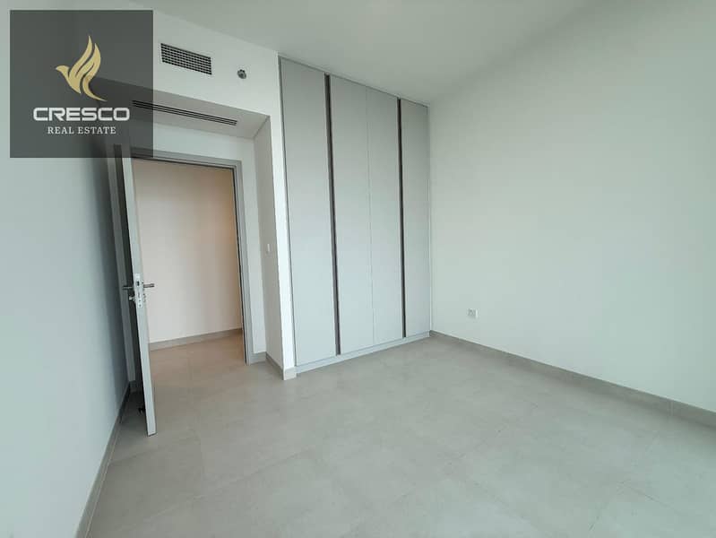 High End | Waterfront Living | Prime Location - Image 12