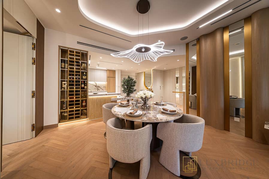 Vacant | Sea View | Prime Location - Image 9