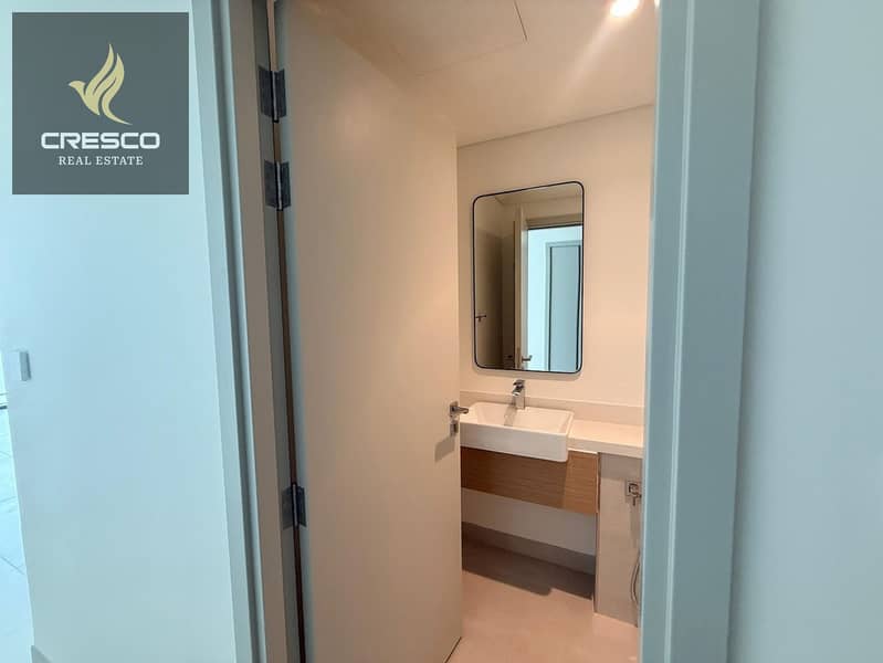 High End | Waterfront Living | Prime Location - Image 17