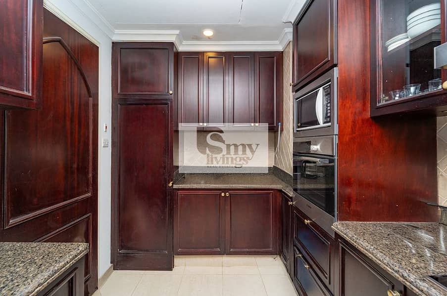 Spacious 1 Bedroom | Burj Khalifa View | Vacant