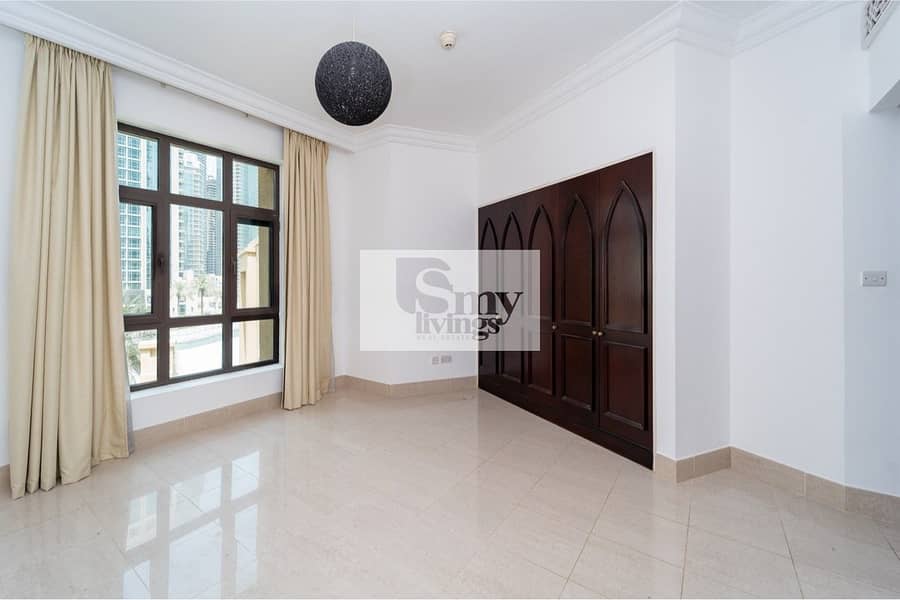 Spacious 1 Bedroom | Burj Khalifa View | Vacant - Image 6