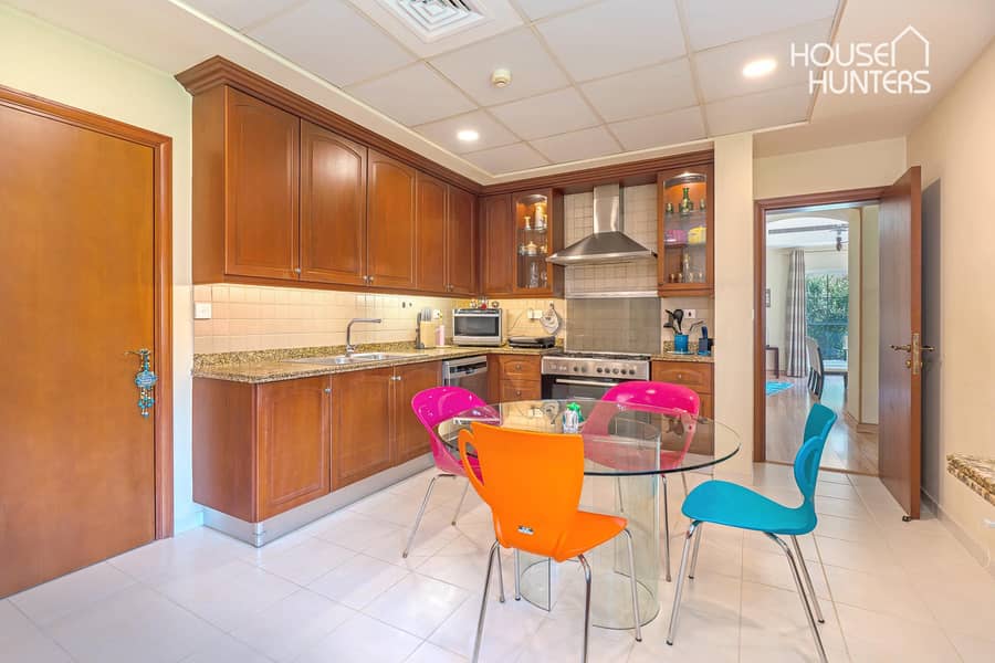 Stunning home| Large plot| Upgraded - Image 10