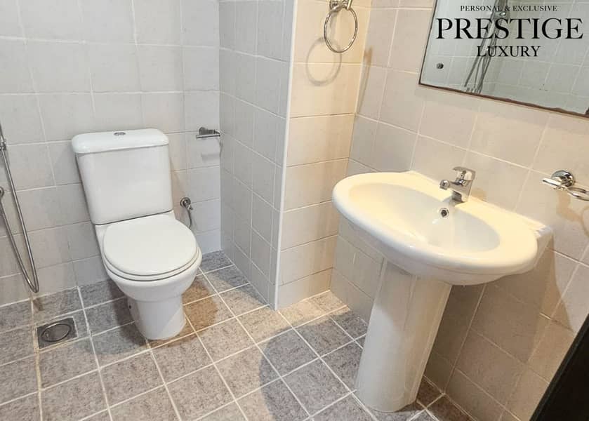 Lake View | Unfurnished | Vacant on 10th January - Image 17