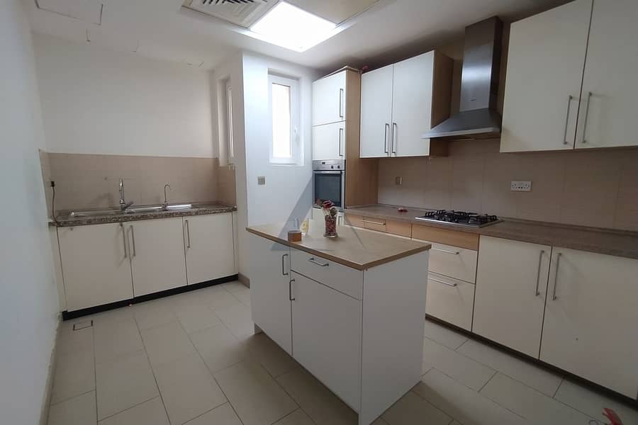 Spacious 4 BR + Maid| Prime Community Living | Vacant