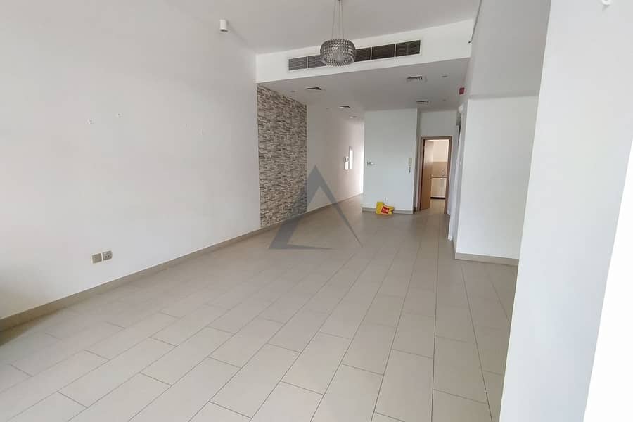 Spacious 4 BR + Maid| Prime Community Living | Vacant - Image 6