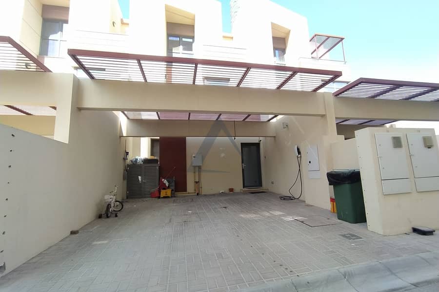 Spacious 4 BR + Maid| Prime Community Living | Vacant - Image 13