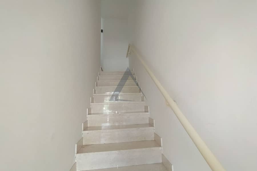 Spacious 4 BR + Maid| Prime Community Living | Vacant - Image 14