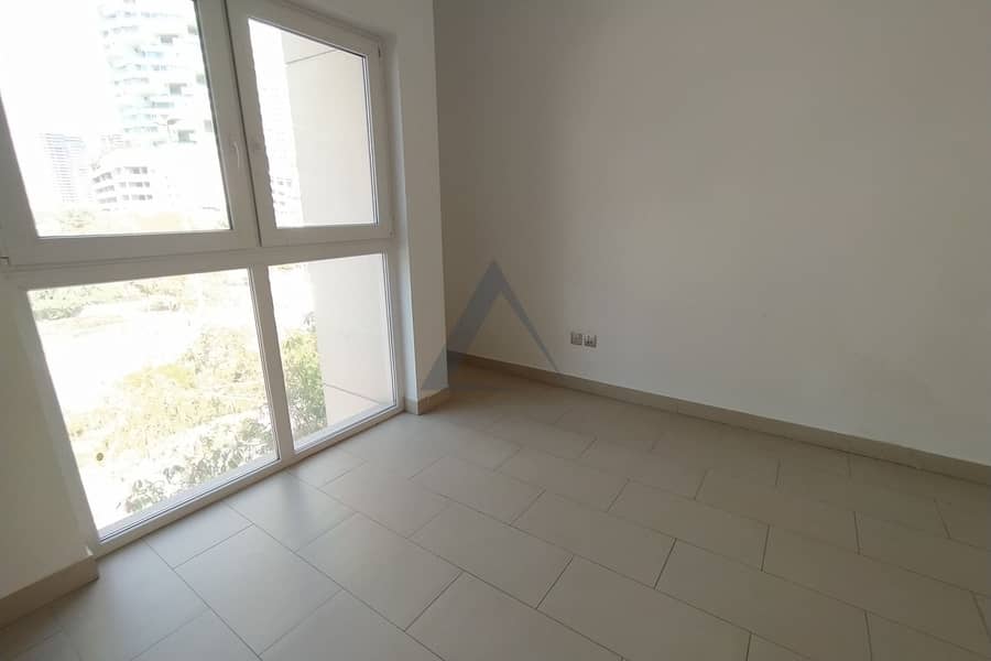 Spacious 4 BR + Maid| Prime Community Living | Vacant - Image 16