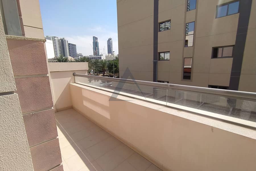 Spacious 4 BR + Maid| Prime Community Living | Vacant - Image 19