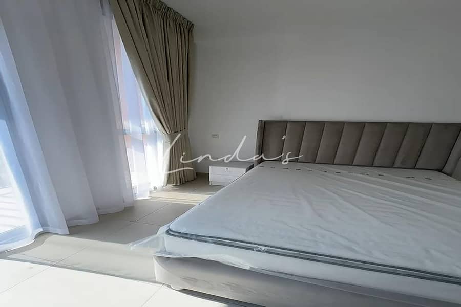 Vacant | Fully Furnished | Up to 10 Cheuqes |