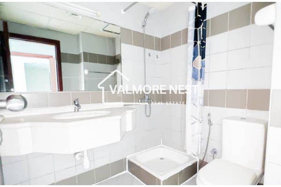 Spacious I Premium finishing I Best pick - Image 15