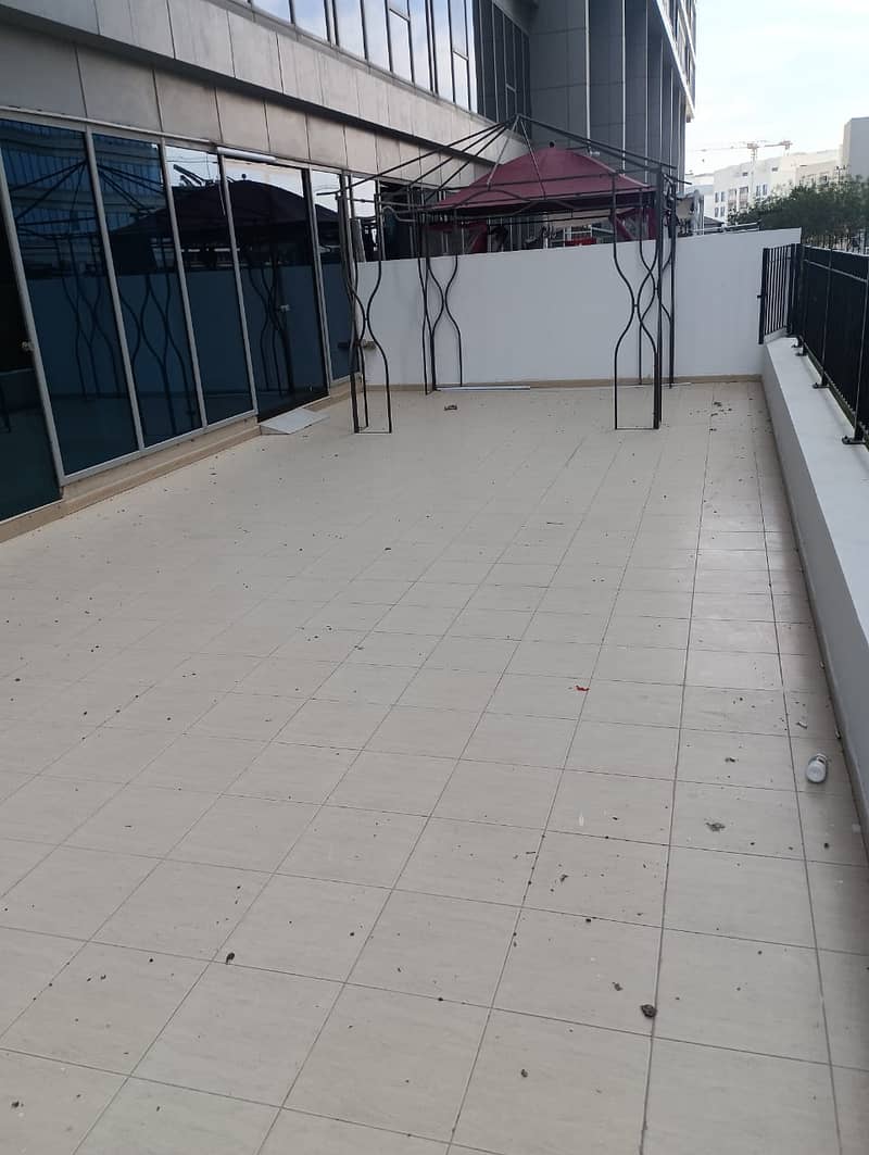 2BEDROOM | SPACIOUS LAYOUT | PODIUM FLOOR