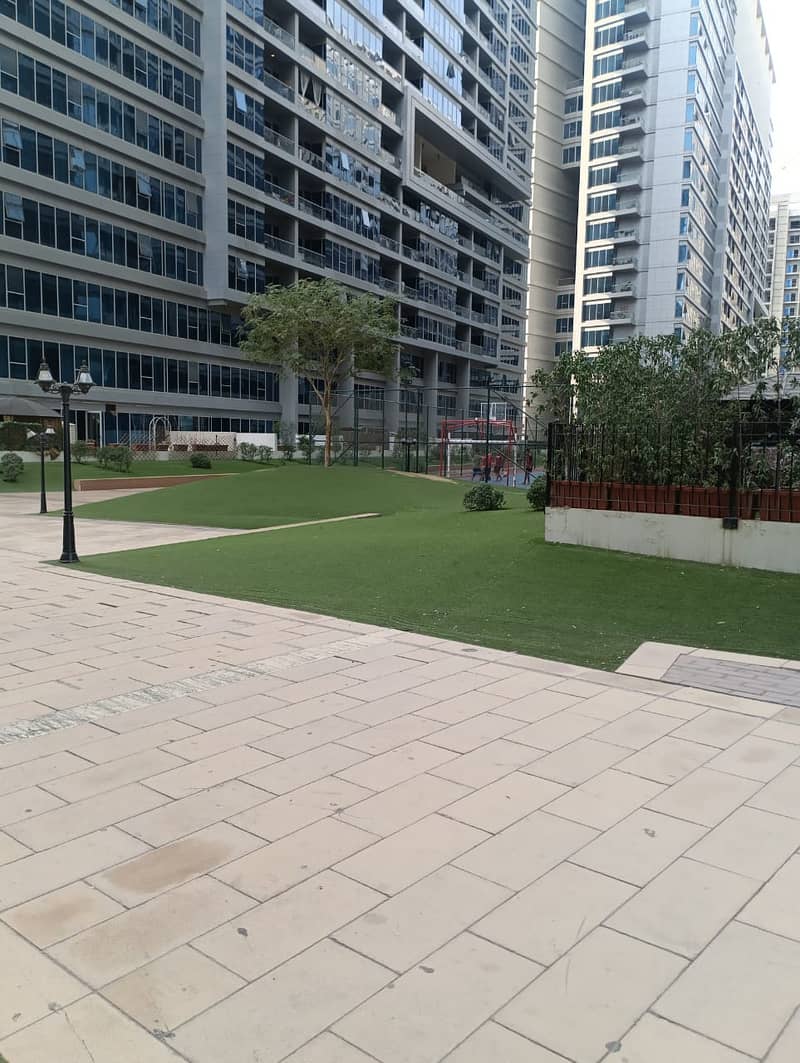 2BEDROOM | SPACIOUS LAYOUT | PODIUM FLOOR - Image 7