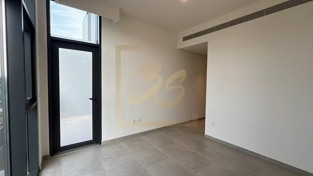 Brand New | Multiple Options | Area Specialist - Image 14