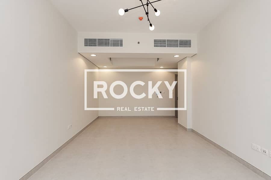 Spacious 1 B/R Apartment with Parking | Al Warqa 1