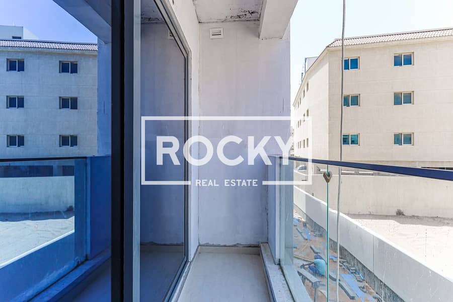 Spacious 1 B/R Apartment with Parking | Al Warqa 1 - Image 11