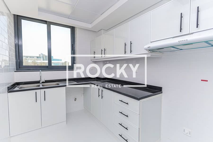 Spacious 1 B/R Apartment with Parking | Al Warqa 1 - Image 19