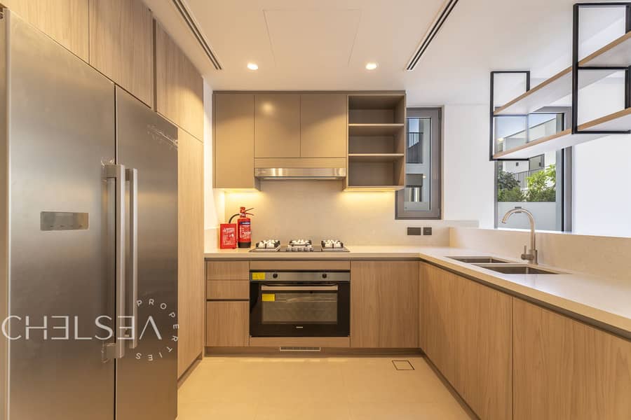 MOVE IN READY | COMMUNITY VIEW | BRAND-NEW