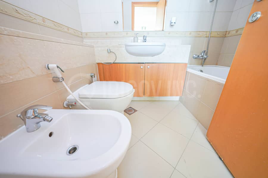 Spacious 2BR with Open Marina View | Near Metro | 125K - Image 9