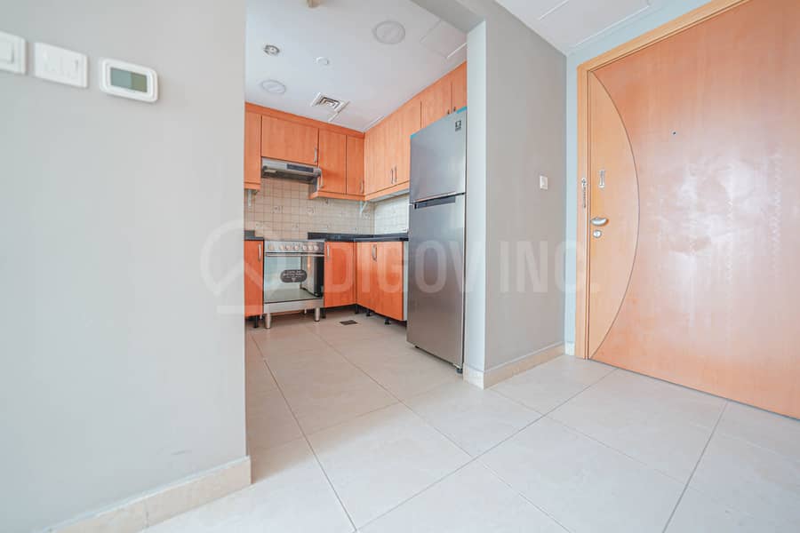 Spacious 2BR with Open Marina View | Near Metro | 125K - Image 21