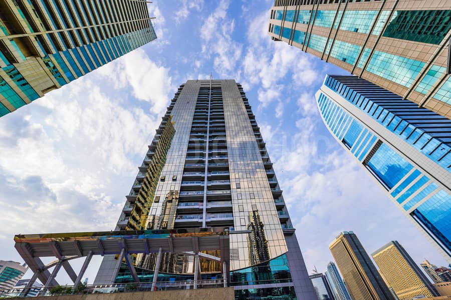 Spacious 2BR with Open Marina View | Near Metro | 125K - Image 34