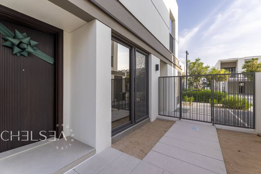 MOVE IN READY | COMMUNITY VIEW | BRAND-NEW - Image 25