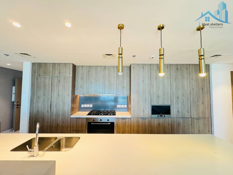 3BR PENTHOUSE Sea View Furnished Dewa Included