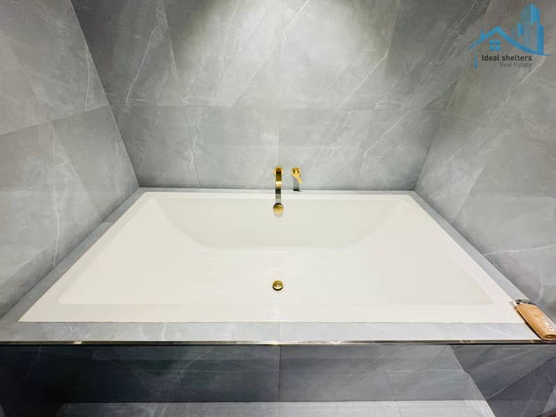 3BR PENTHOUSE Sea View Furnished Dewa Included - Image 35