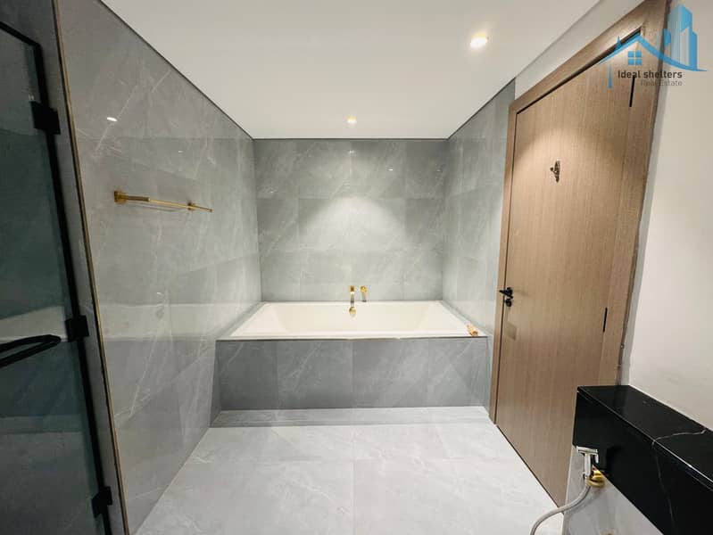 3BR PENTHOUSE Sea View Furnished Dewa Included - Image 36